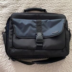Targus laptop bag 💼